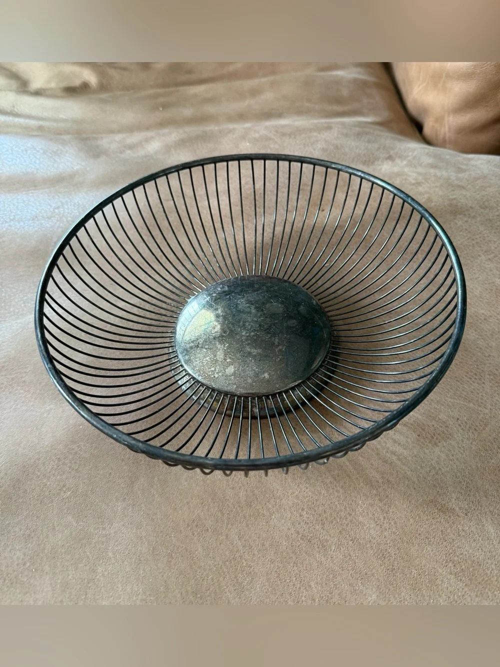 Vintage Raimond Silverplate Fruit/Bread Round Wire Basket Bowl 10